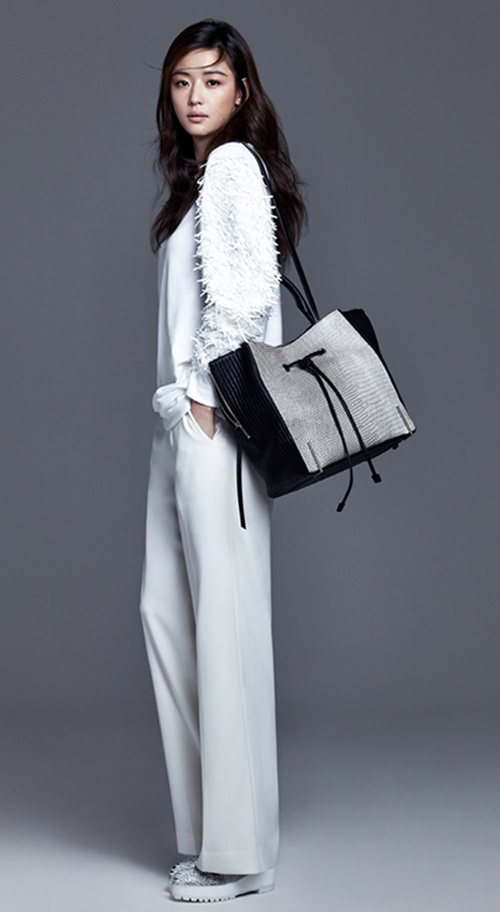 Mac sang chanh,  giau khuyet diem nhu Jun Ji Hyun anh 11