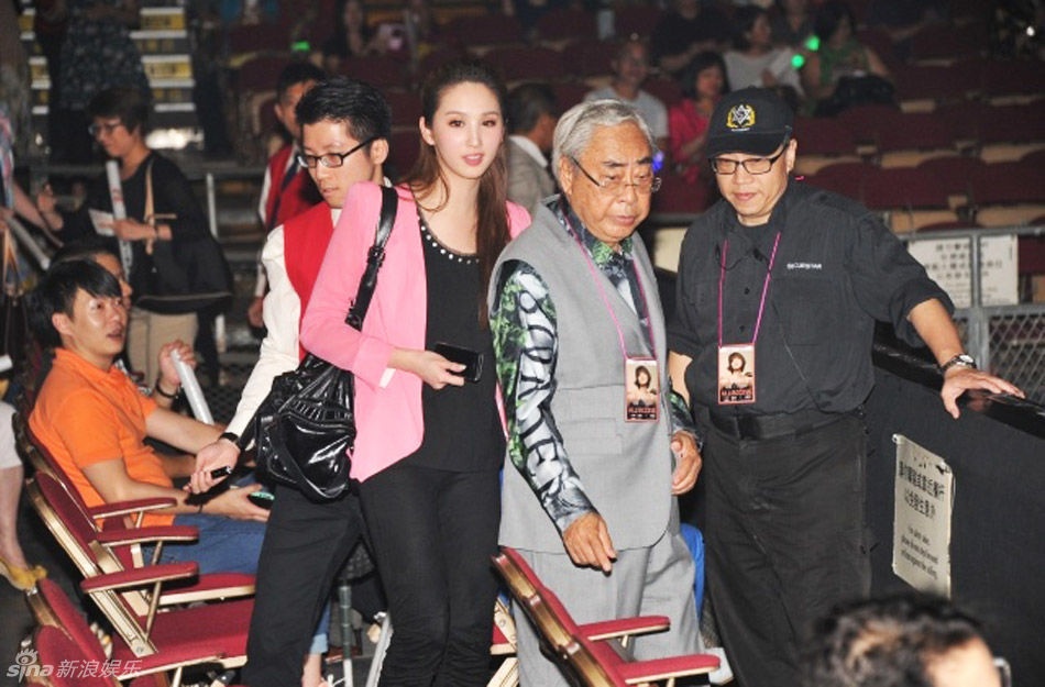 Người đẹp TVB bị đại gia 80 tuổi bỏ rơi ảnh 2 Nguoi dep TVB bi dai gia 80 tuoi bo roi anh 2