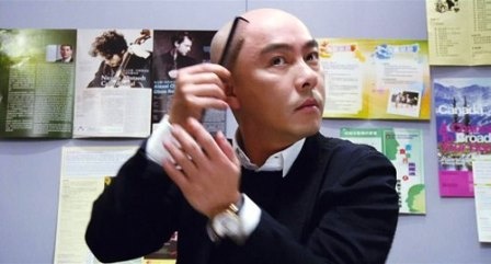 Lý do Trương Vệ Kiện từ có tóc thành đầu trọc ảnh 3 Ly do Truong Ve Kien tu co toc thanh dau troc anh 3