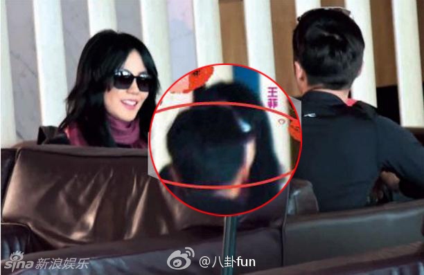 Diva U50 Vuong Phi chu dong hon Ta Dinh Phong noi cong cong hinh anh