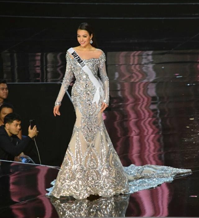 Ban ket Miss Universe: Le Hang noi bat anh 6