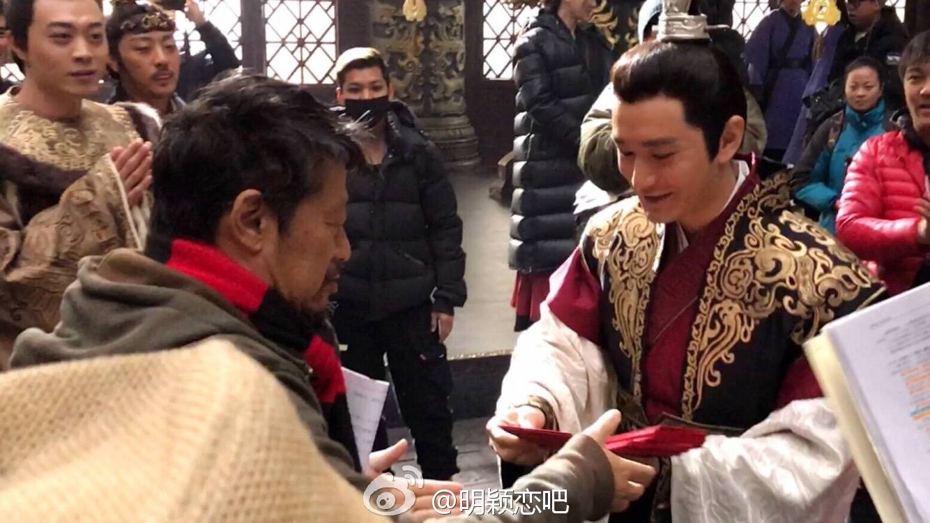 Angelababy di sam tet anh 2