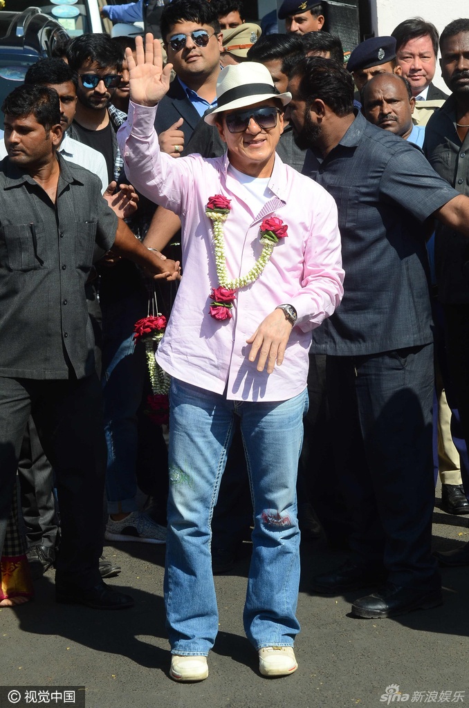 Thanh Long duoc bao ve tai An Do anh 5