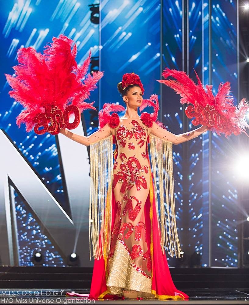 Le Hang tai Miss Universe anh 11