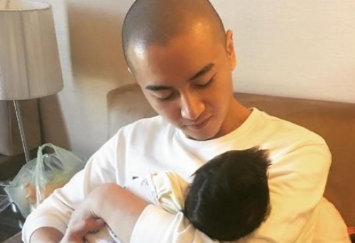 'Duong Qua' Tran Hieu bi chi trich ngay dip dau nam hinh anh