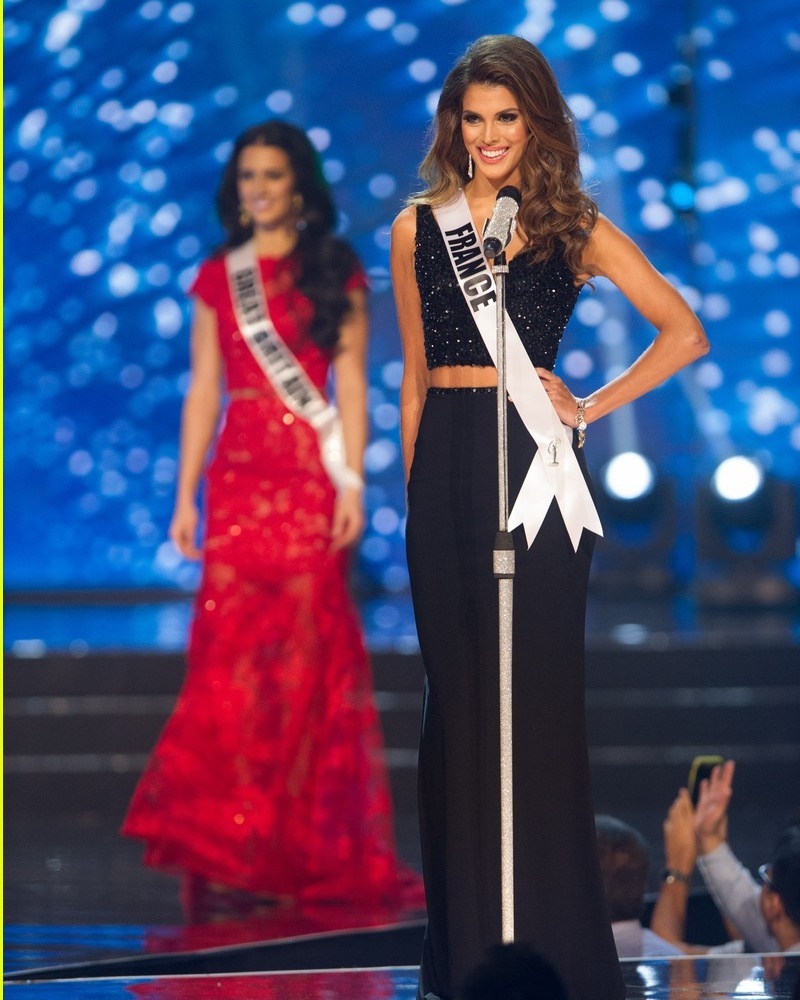 Hanh trinh dang quang cua hoa hau hoan vu 2016 anh 6