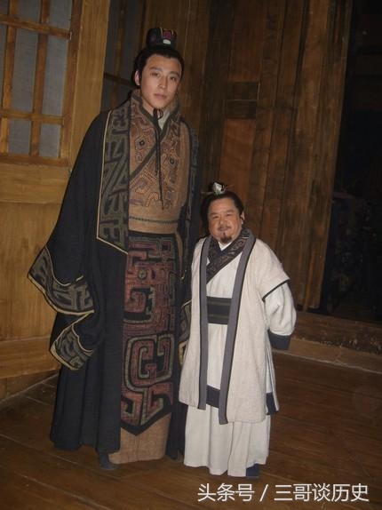 Tài tử lùn nhất Trung Quốc tự hào vì 4 lần cưới ảnh 3 Tai tu lun nhat Trung Quoc tu hao vi 4 lan cuoi anh 3