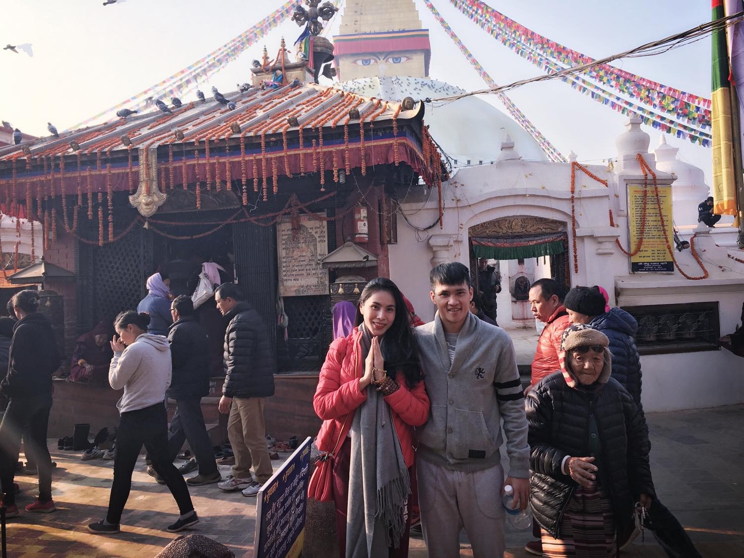 Thuy Tien va Cong Vinh den Nepal dau nam anh 6