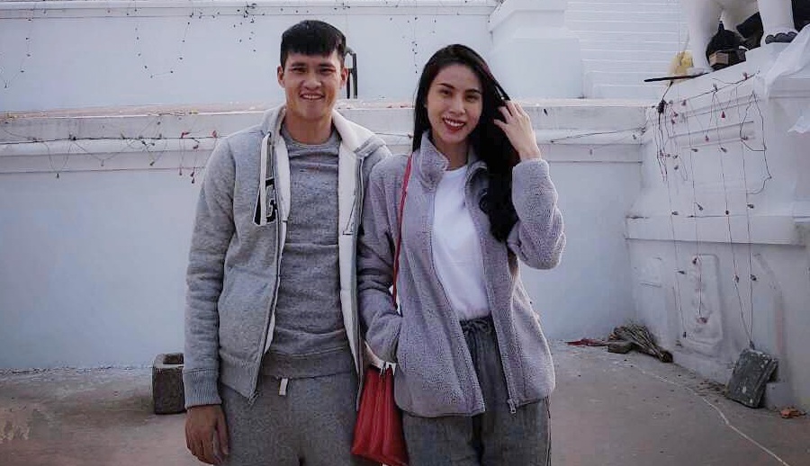 Cong Vinh, Thuy Tien 'than ai nay lo' khi hanh huong o Nepal hinh anh