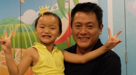 Tai tu TVB khong ly hon du bi vo cam sung, phai tu cham con hinh anh