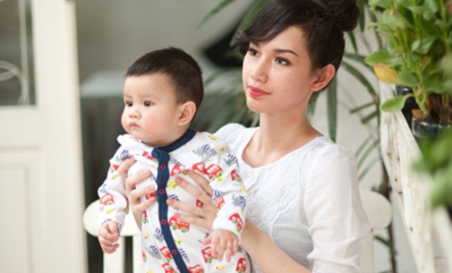 Quynh Chi lan dau thua nhan da mat quyen nuoi con hinh anh