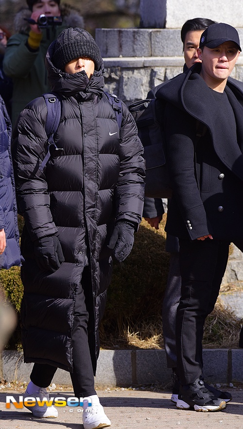 T.O.P (Big Bang) trum kin mit khi nhap ngu anh 1