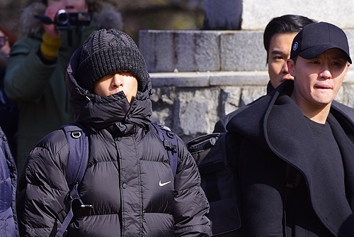 T.O.P (Big Bang) trum kin mit khi nhap ngu cung Junsu (JYJ) hinh anh