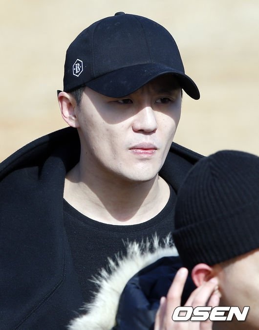 T.O.P (Big Bang) trum kin mit khi nhap ngu anh 5