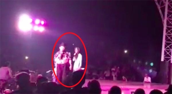 Truong Giang bo dien sau khi bi khan gia nem chai tren san khau hinh anh