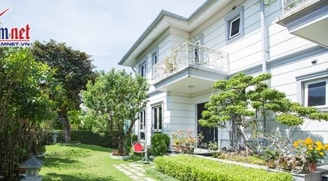 Nha dep phong cach hoang gia cua Ho Quynh Huong hinh anh