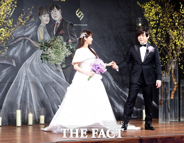 Dam cuoi Moon Hee Jun va Soyul anh 5