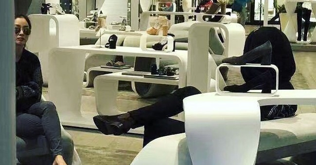 Kim Tae Hee va Bi Rain tranh thu don Valentine o My hinh anh