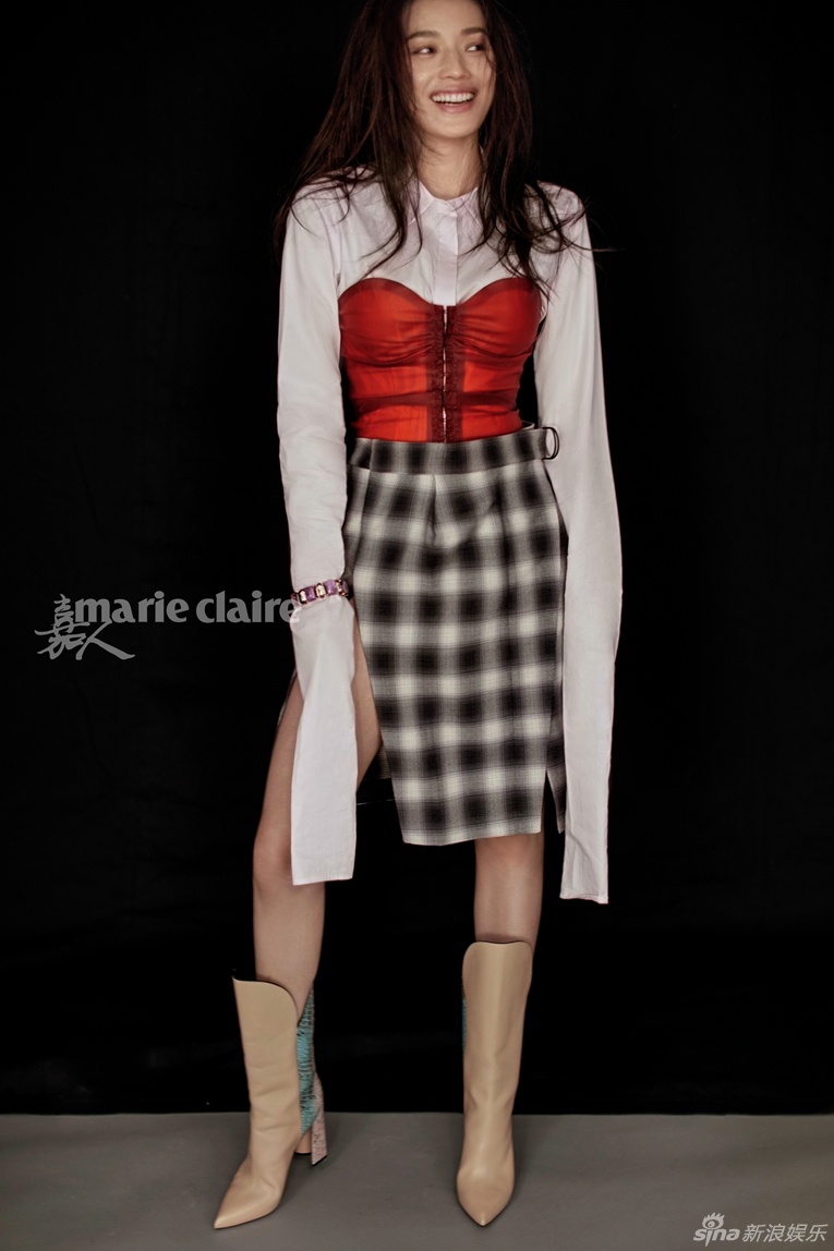 Thu Ky tren tap chi anh 6