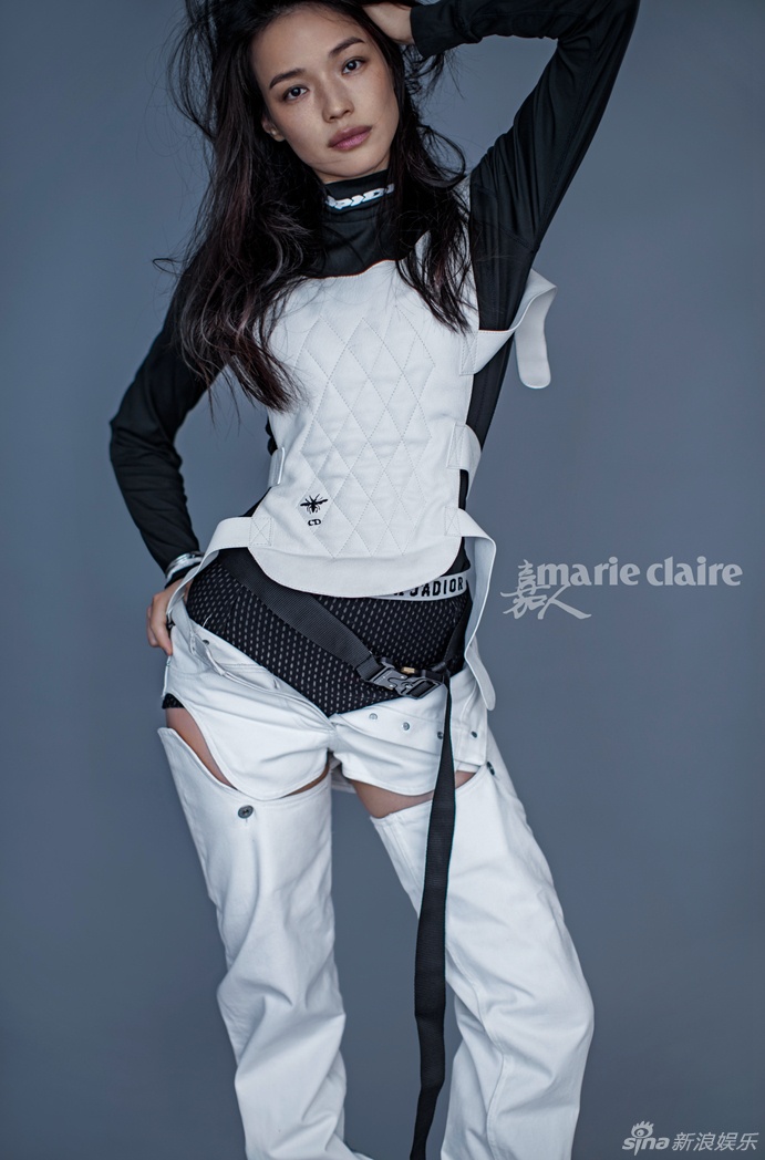 Thu Ky tren tap chi anh 7