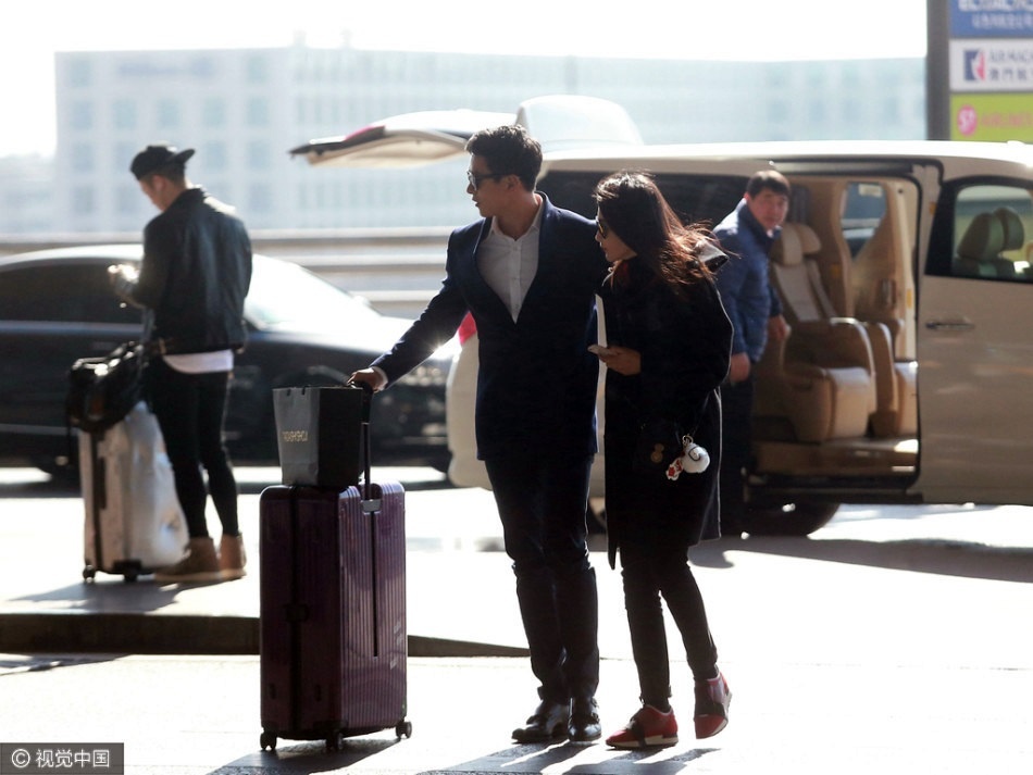 Lý Băng Băng lần đầu xuất hiện bên bạn trai ảnh 6 Ly Bang Bang lan dau xuat hien ben ban trai anh 6