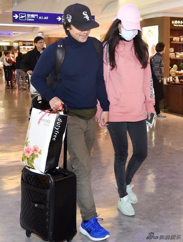 Thu Ky moi ket hon da nghi van truc trac tinh cam anh 1