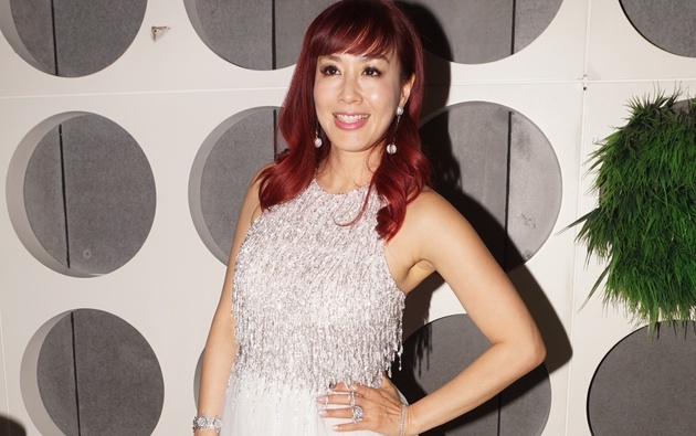 Giai nhan 47 tuoi goc Viet lo sinh con cho chong tre hinh anh