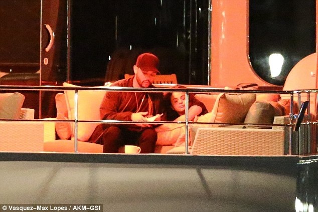 Selena Gomez hen ho The Weeknd anh 5