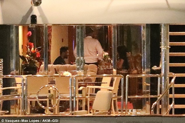 Selena Gomez hen ho The Weeknd anh 6