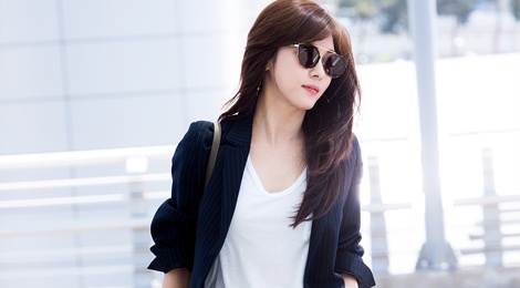 Hoc my nhan Han phoi blazer cho ngay am hinh anh