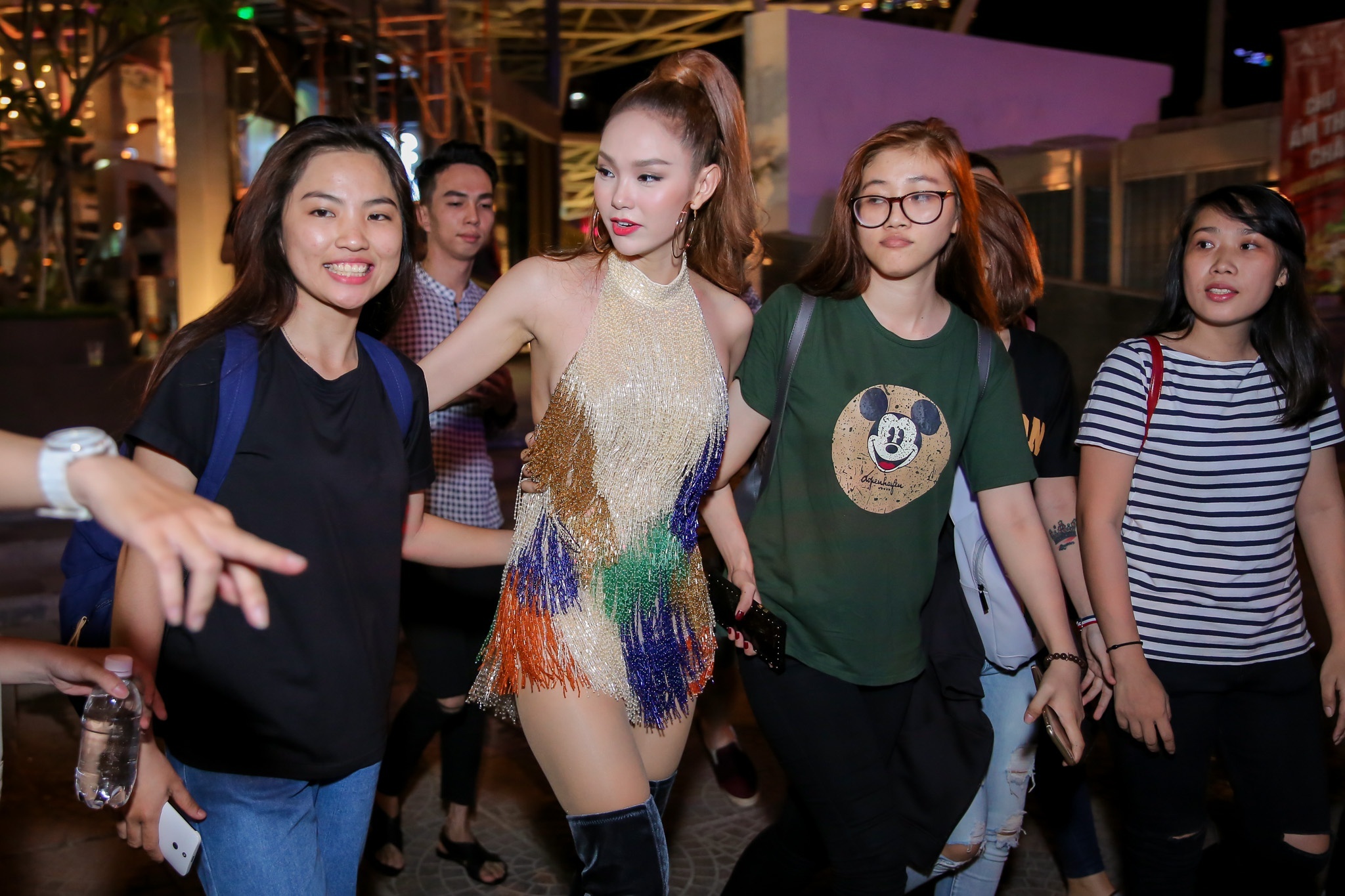 Minh Hang xuat hien sau khi to Ho Ngoc Ha anh 9