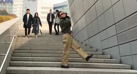 Son Tung Seoul Fashion Week anh 3