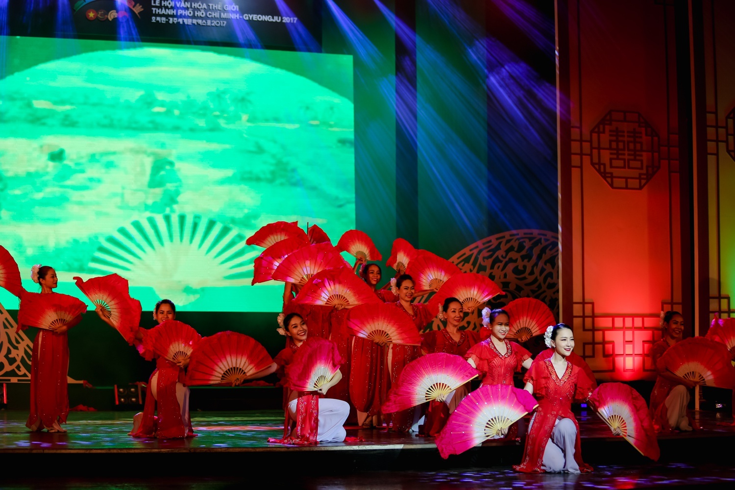 Block B hat o Viet Nam anh 9