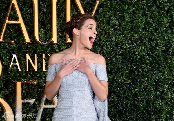 Emma Watson de tro ly nang vay ra mat phim anh 6