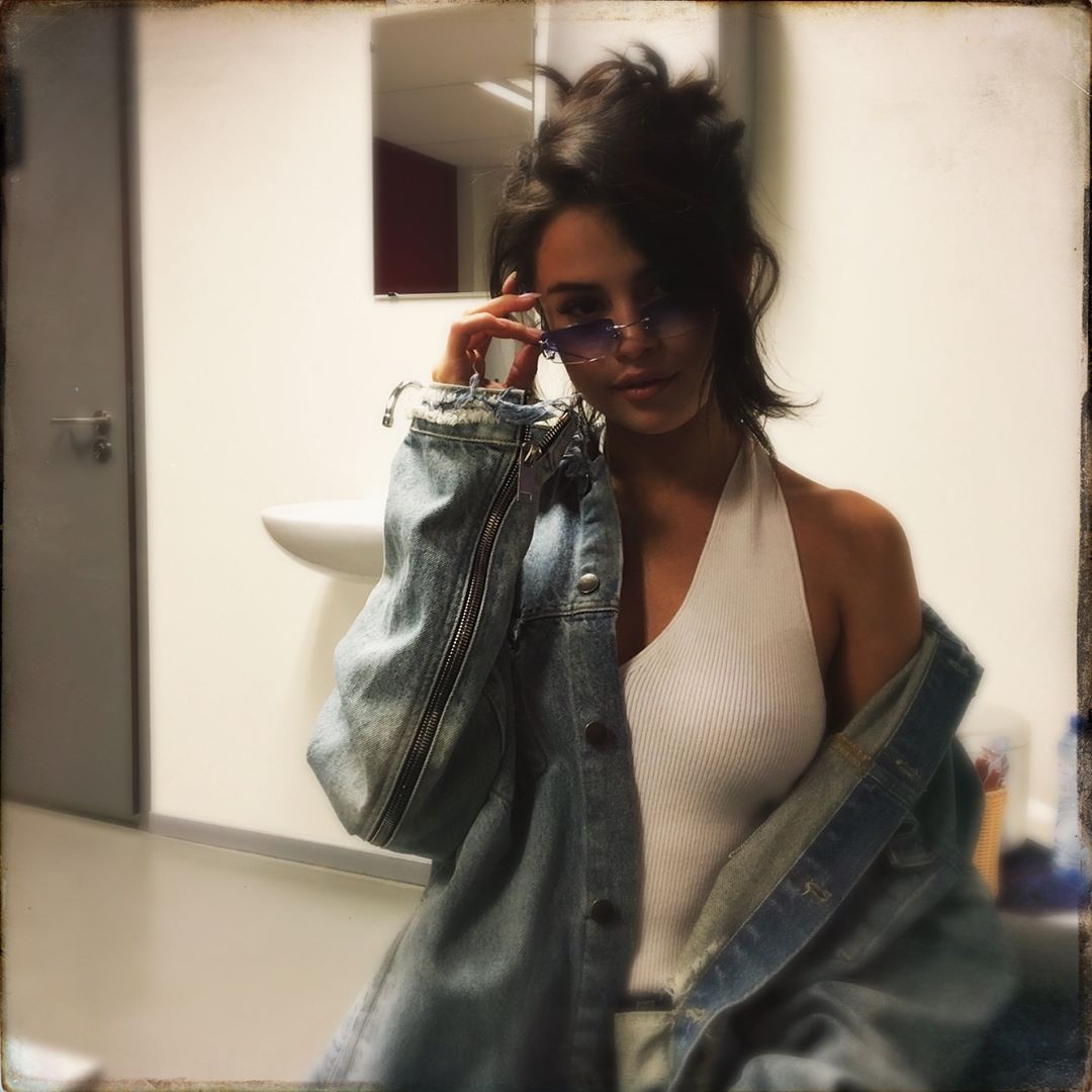 Selena Gomez theo chân ủng hộ The Weeknd đi tour ảnh 2 Selena Gomez theo chan ung ho The Weeknd di tour anh 2