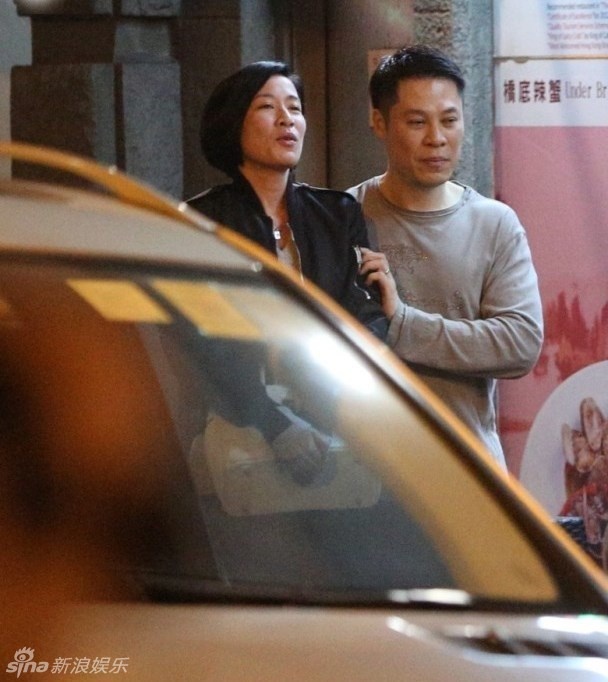 Xa Thi Mạn say xỉn, đi không vững trên phố ảnh 2 Xa Thi Man say xin, di khong vung tren pho anh 2