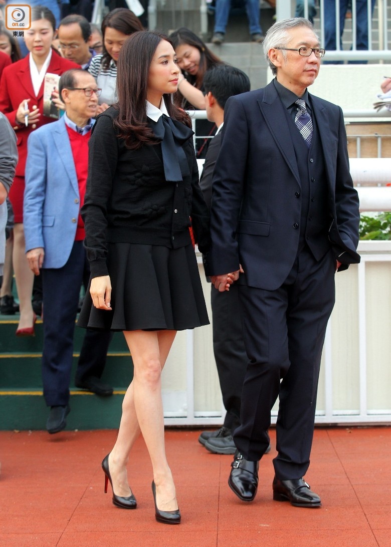 Chong a hau Hong Kong dot tu khi dang ngu anh 1