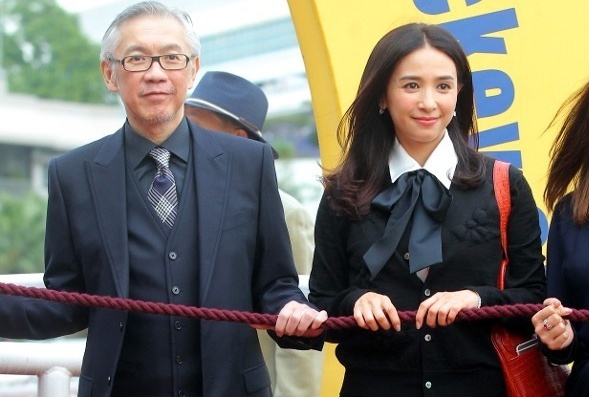 Chong a hau Hong Kong dot tu khi dang ngu hinh anh