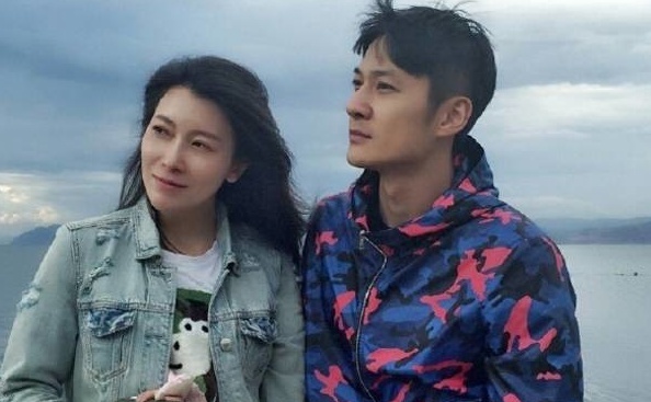 Bi phan boi, vo tai tu TQ vach tran bi mat 3 nam ket hon hinh anh