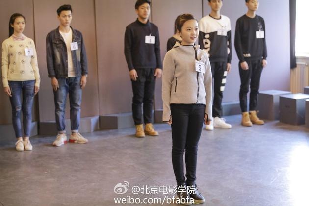 Lam Dieu Kha truot dai hoc anh 1