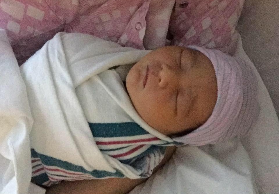 Dan Truong don vo con xuat vien anh 6