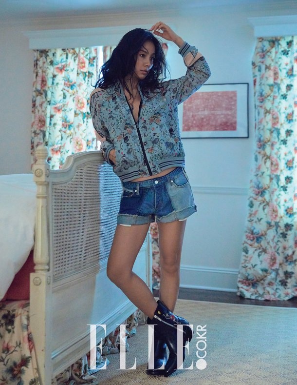 Lee Hyori lien tuc chup anh goi cam anh 3