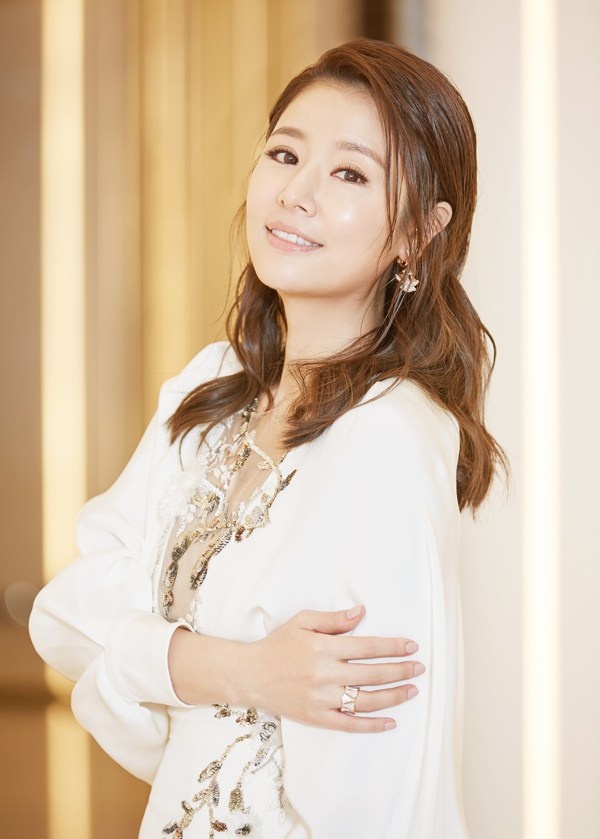 Lam Tam Nhu lan dau xuat hien sau tin ngoai tinh anh 6