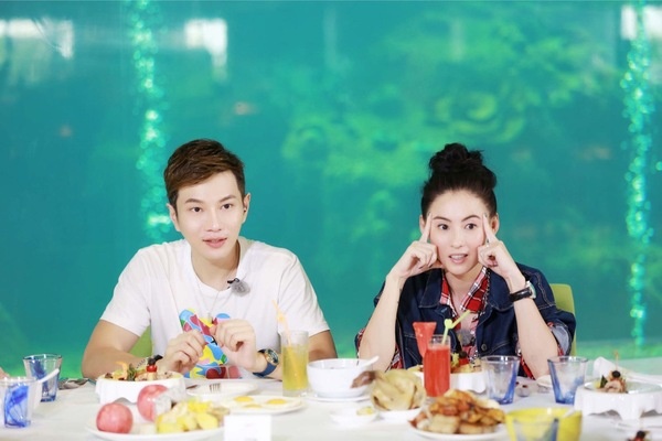 Truong Ba Chi Ha Manh Hoai hen ho anh 2