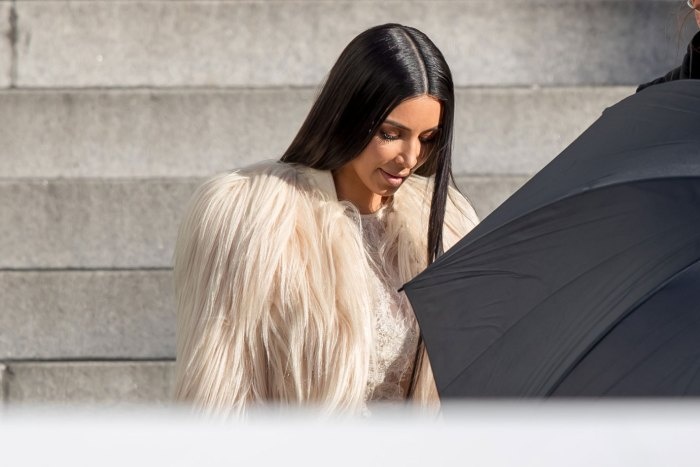 Kim Kardashian mac do xuyen thau anh 1