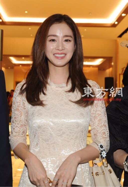 Kim Tae Hee tham du su kien o Malaysia anh 1
