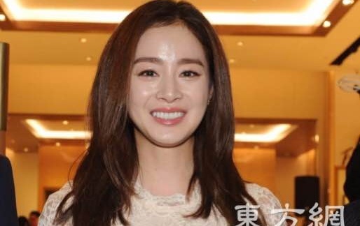 Kim Tae Hee du su kien o Malaysia lan dau sau dam cuoi hinh anh