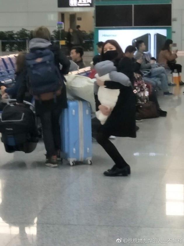 Trần Nghiên Hy xuất hiện cùng con trai ảnh 1 Tran Nghien Hy xuat hien cung con trai anh 1