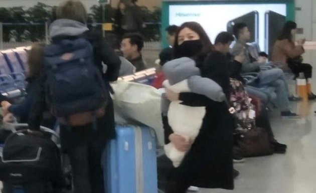 'Tieu Long Nu' Tran Nghien Hy lan dau xuat hien cung con trai hinh anh