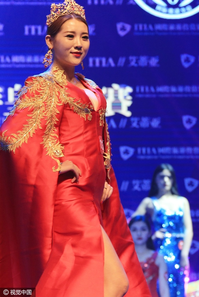 Nữ hoàng du lịch Trung Quốc 2017 bị chê xấu ảnh 6 Nu hoang du lich Trung Quoc 2017 bi che xau anh 6